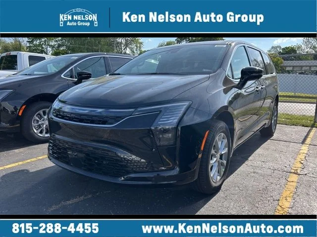 2027 Chrysler Pacifica Select AWD's photo