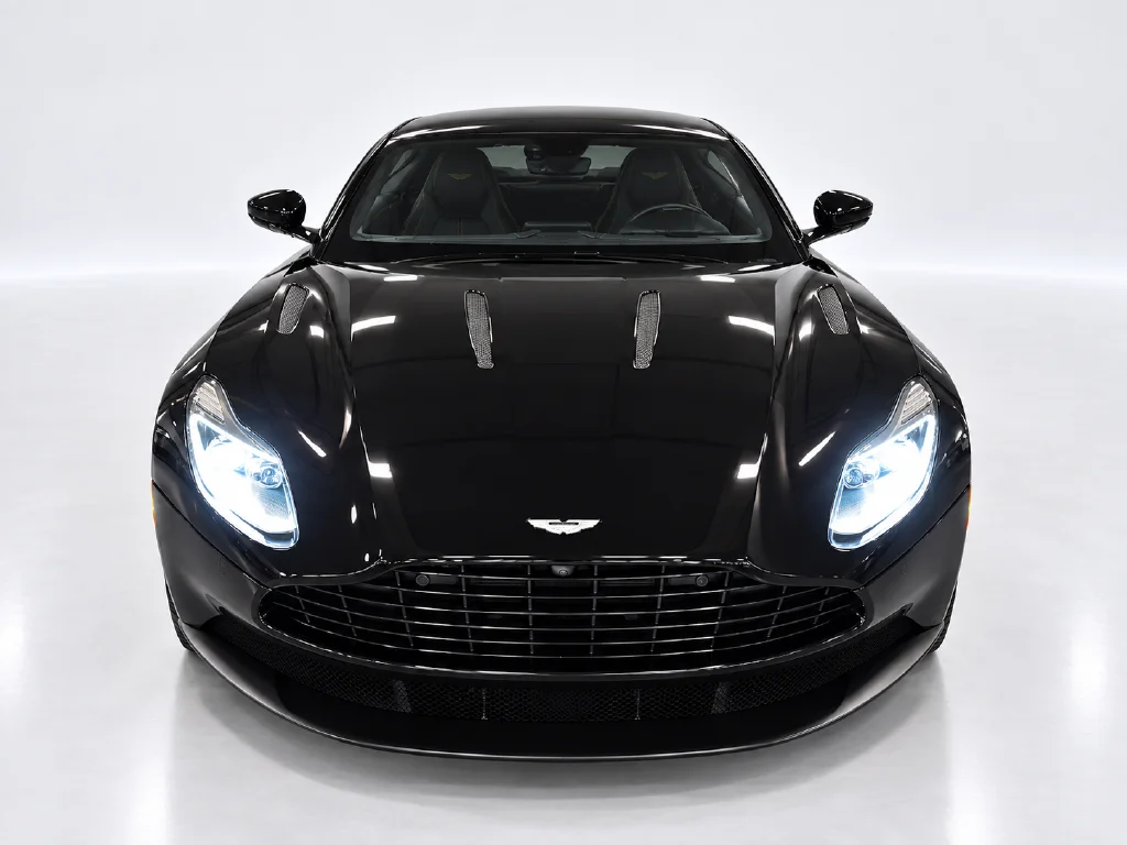 Used 2018 Black Aston Martin Base image 2