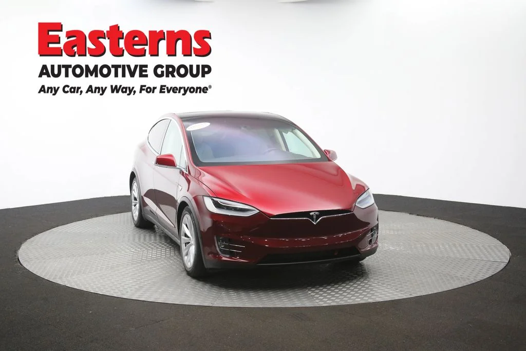 Used 2016 Red Tesla P90D image 48