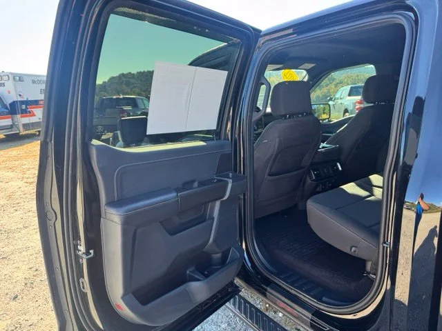 Used 2022 Black Ford XLT image 12