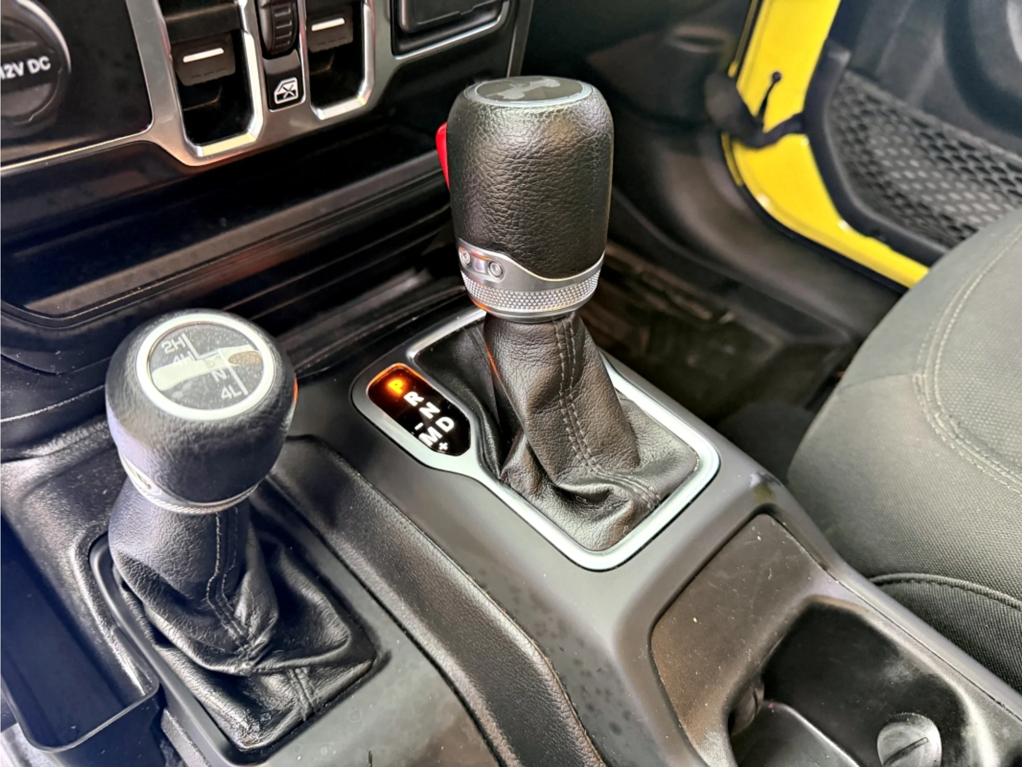 Used 2022 High Velocity Clearcoat Jeep Unlimited High Tide image 18