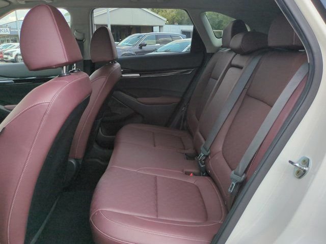 Used 2023 White Kia SX image 15