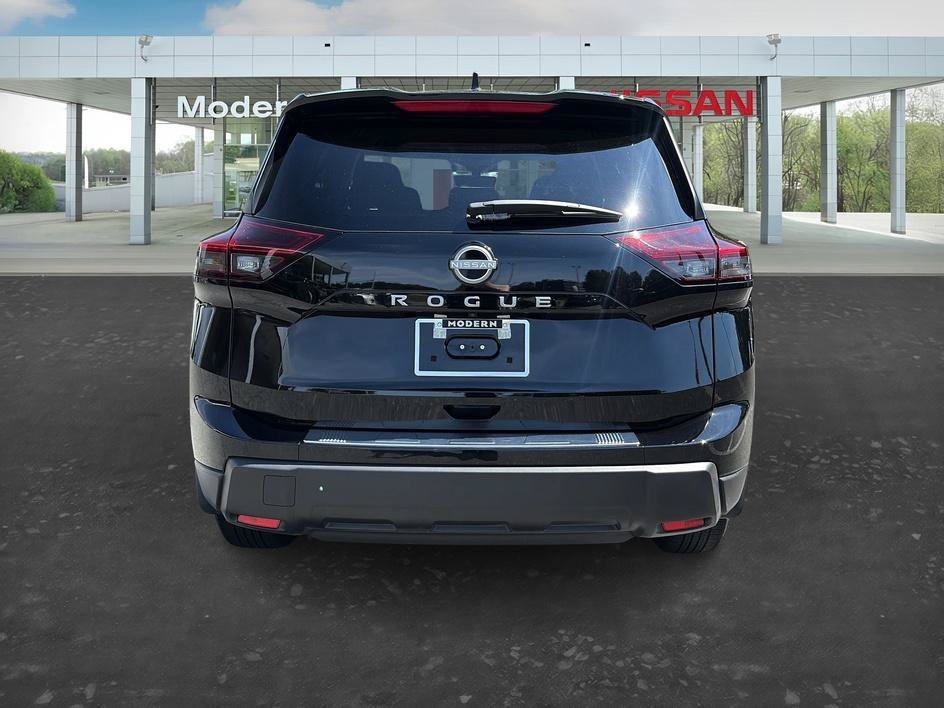 Used 2026 Super Black Nissan SV image 4