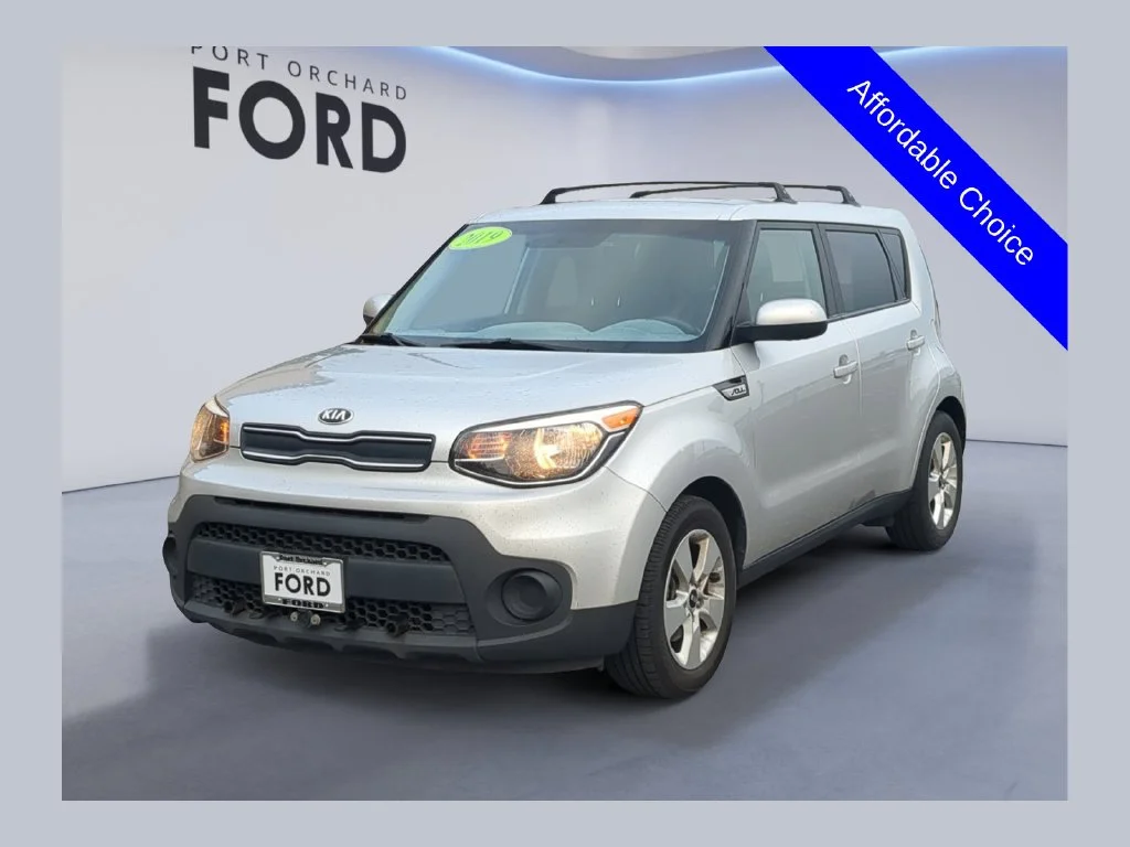Used 2019 Silver Kia Base image 1