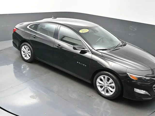 Used 2025 Black Chevrolet LT image 39