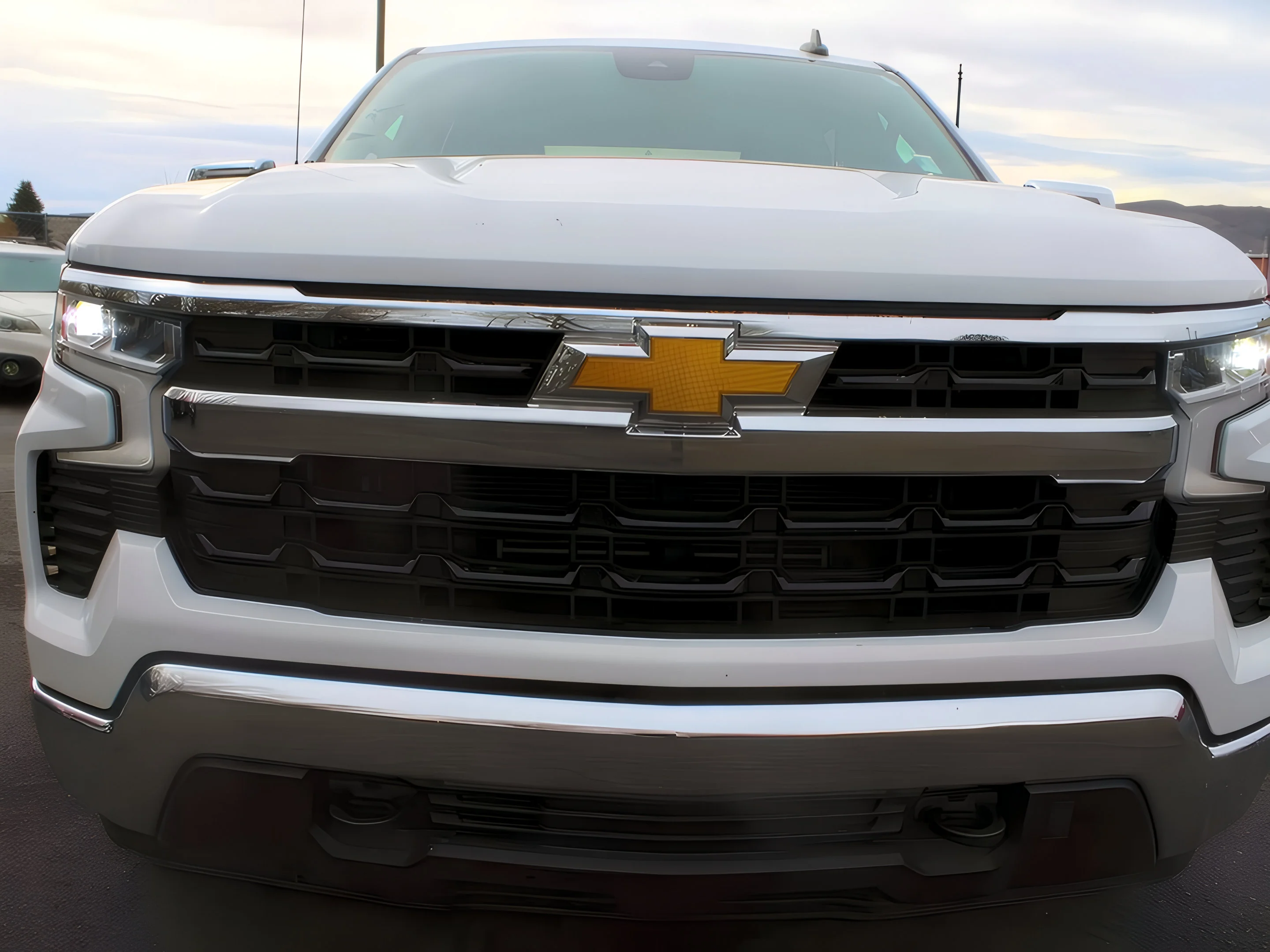 Used 2023 Summit White Chevrolet LT image 30