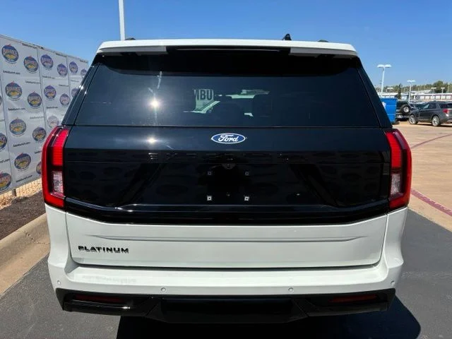 New 2027 Star White Metallic Tri-Coat Ford Platinum image 5
