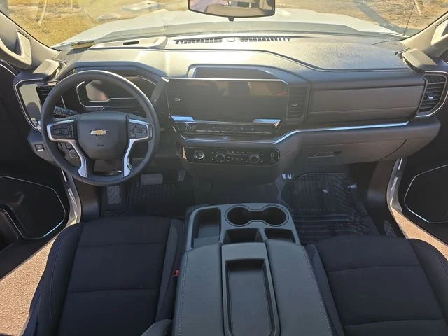 Used 2024 White Chevrolet LT image 10