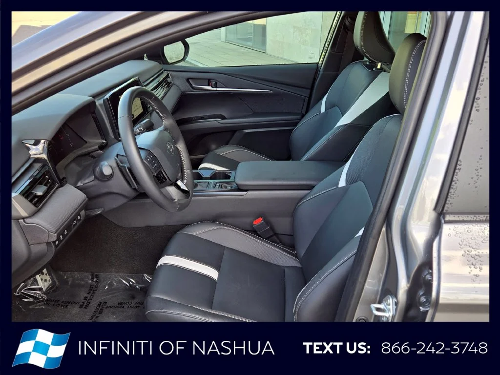 Used 2025 Gray Toyota SE image 3