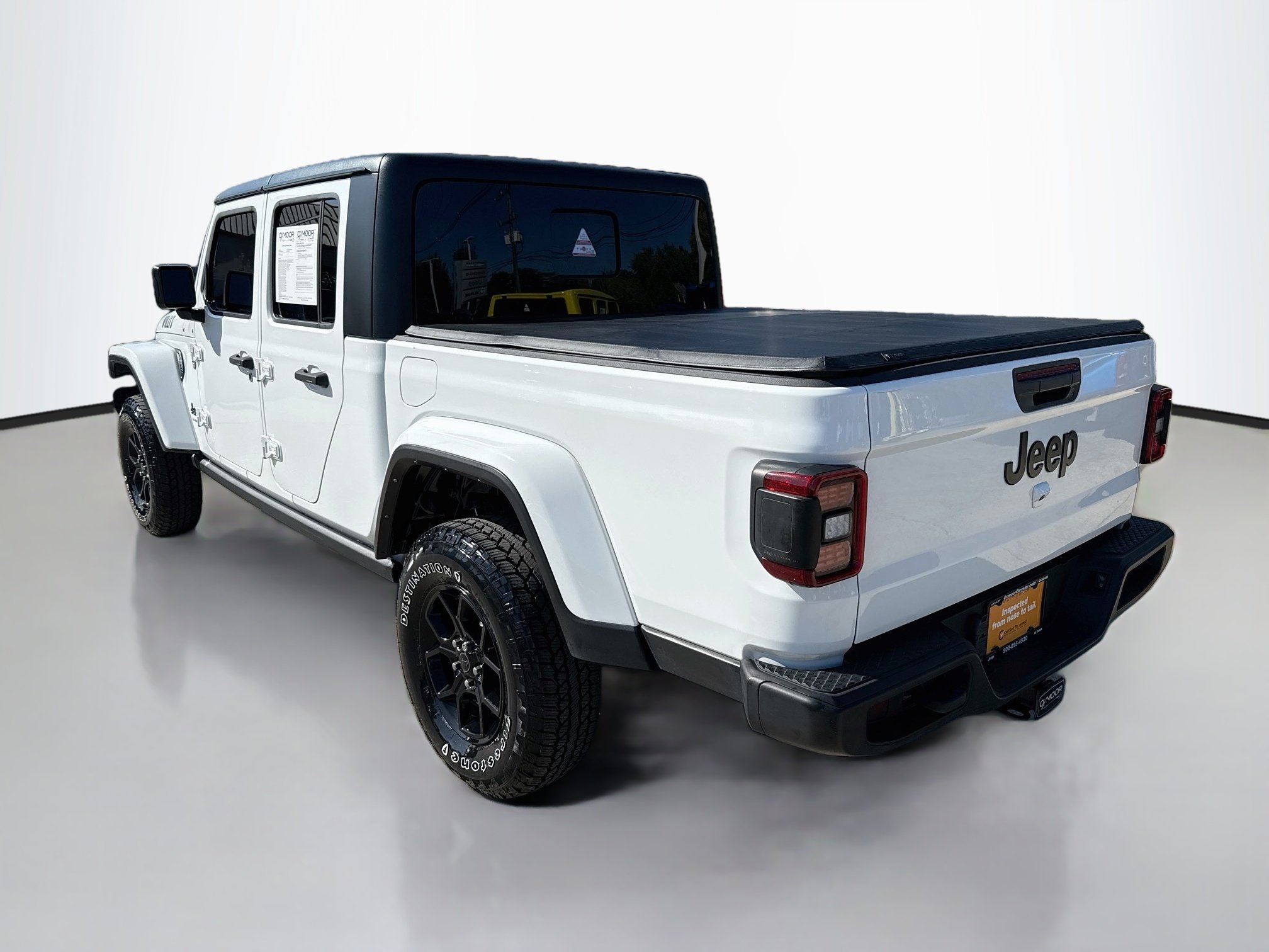 Certified Used 2024 Bright White Clearcoat Jeep Willys image 6