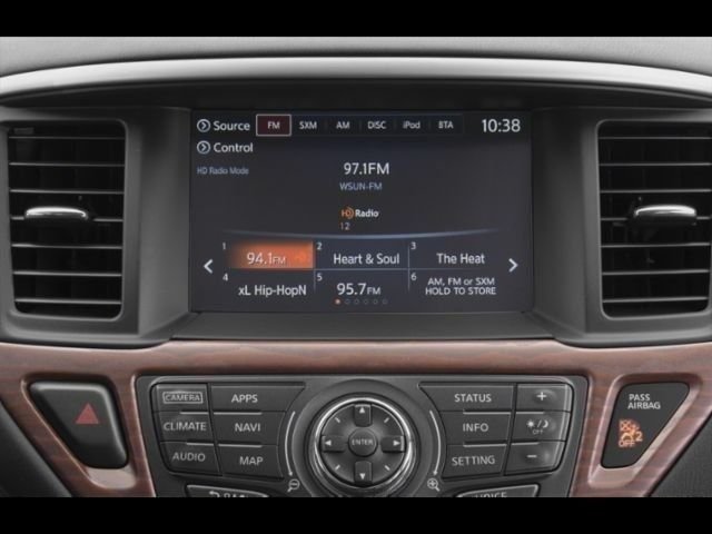 Used 2020 White Nissan Platinum image 7