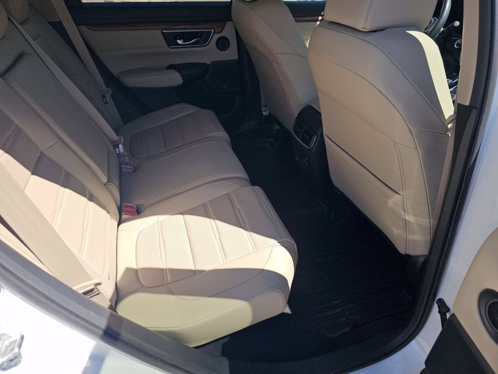 Certified Used 2021 Platinum White Pearl Honda Touring image 6