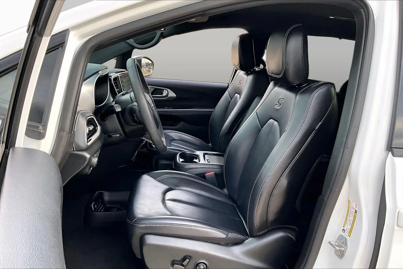 2023 Chrysler Pacifica Touring L - Photo 15