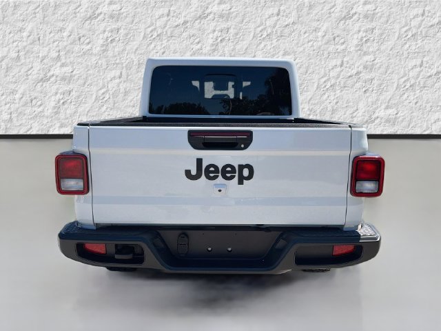 Used 2025 Bright White Clearcoat Jeep High Tide image 4