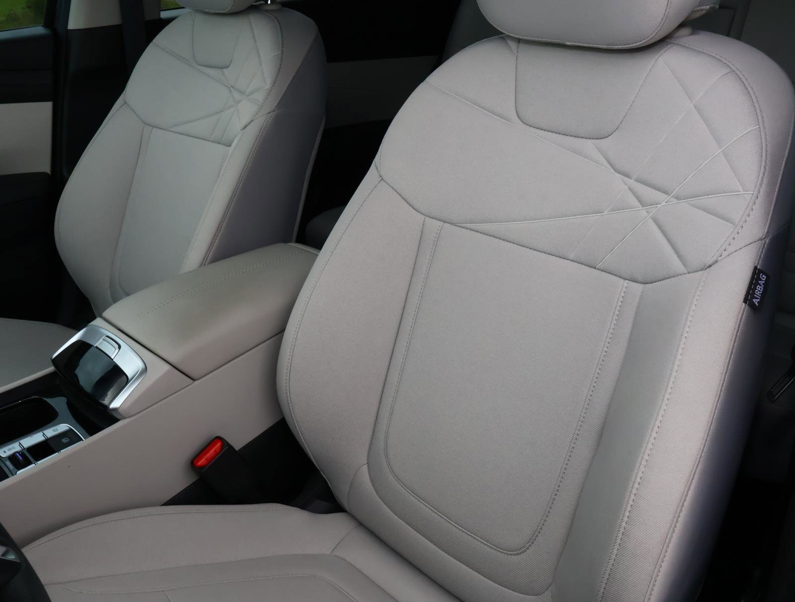 Certified Used 2026 Phantom Black Hyundai SE image 12