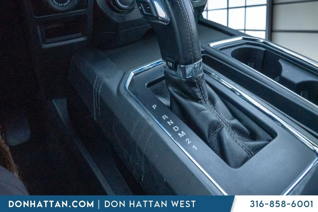 Used 2017  Ford XLT image 11