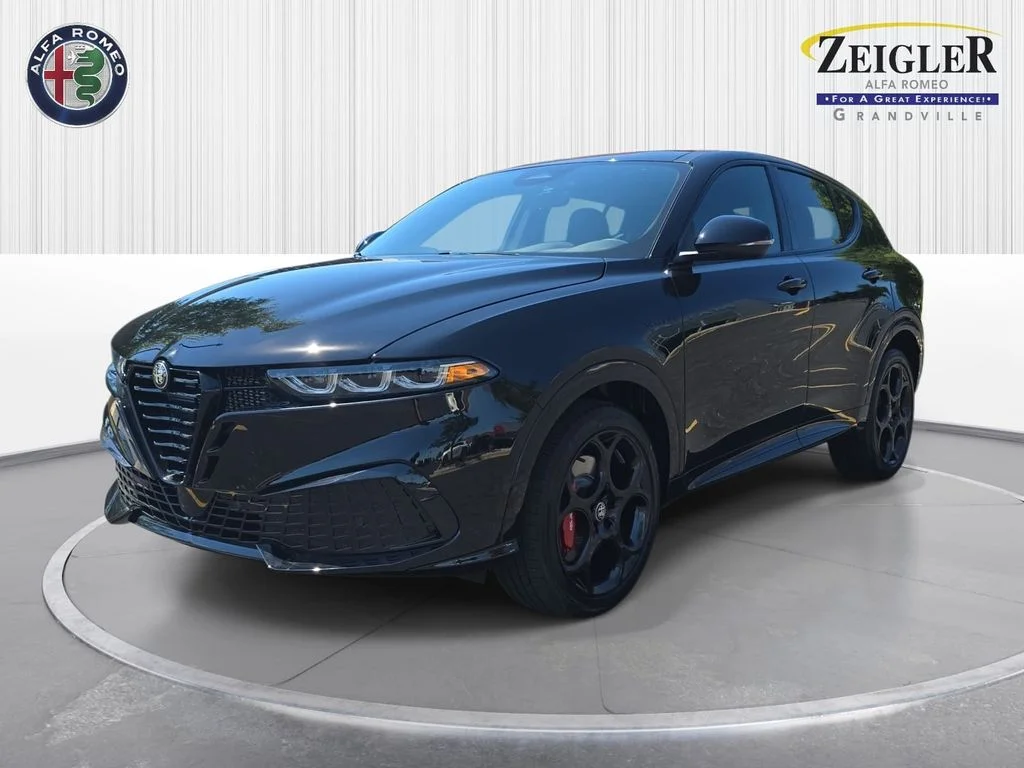 New 2026 Alfa Black Exterior Paint Alfa Romeo Base image 1