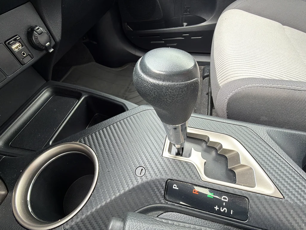 Used 2015 Red Toyota XLE image 4