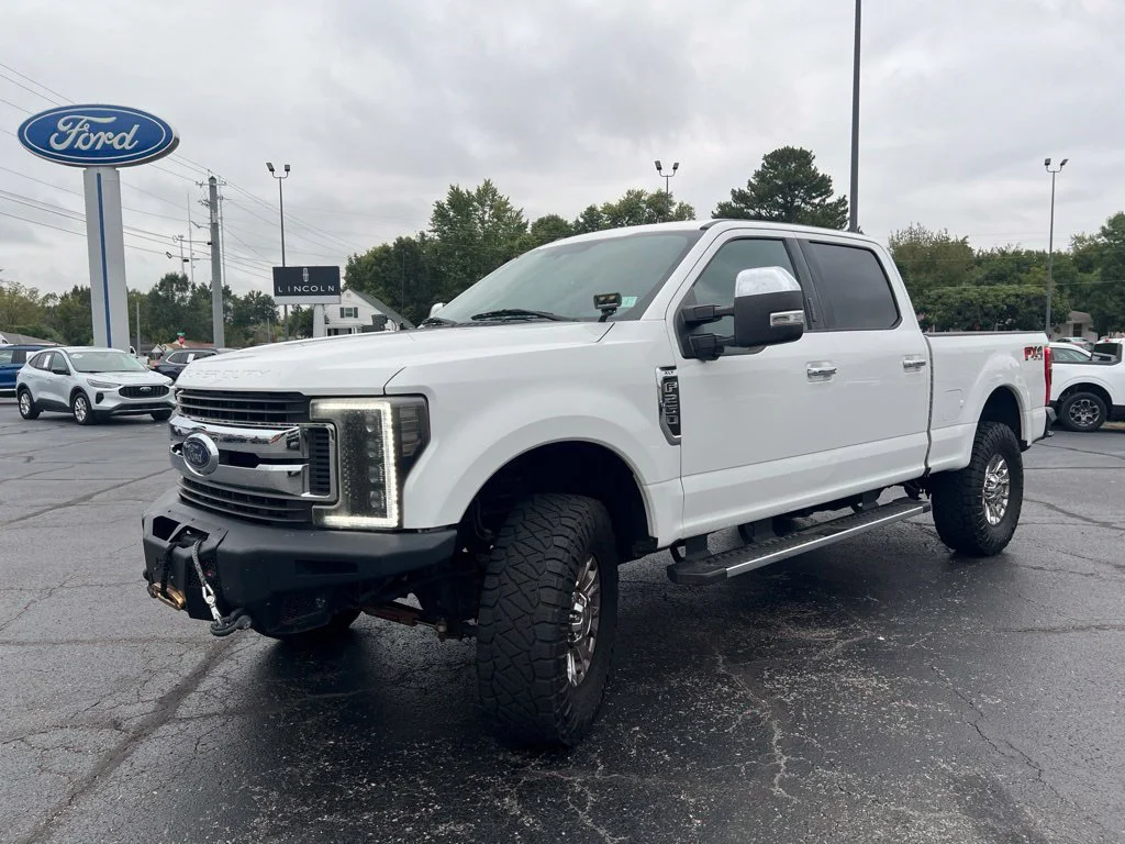 Used 2017 Oxford White Ford XLT image 6