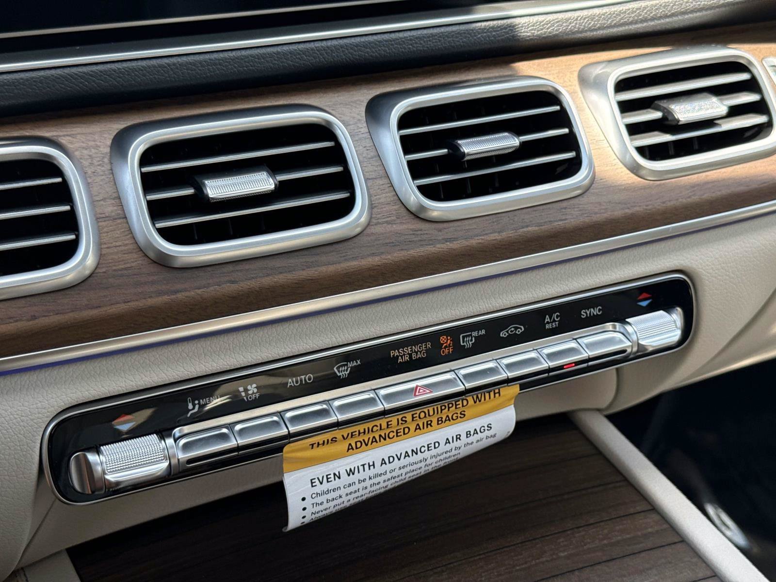 New 2026 Moonlight White Mercedes-Benz 350 4MATIC® SUV image 28