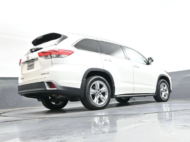 Used 2018 White Toyota Limited image 35