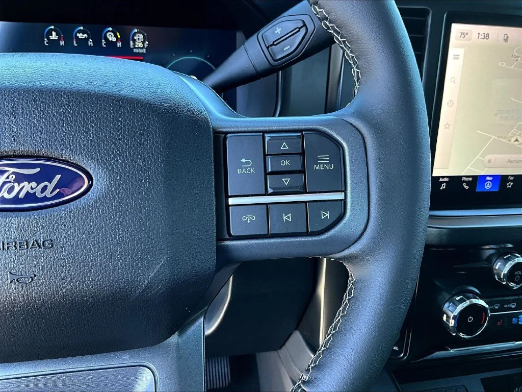 New 2027 White Ford Lariat image 22