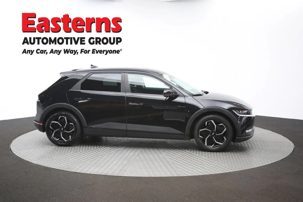 Used 2024 Black Hyundai SEL image 44