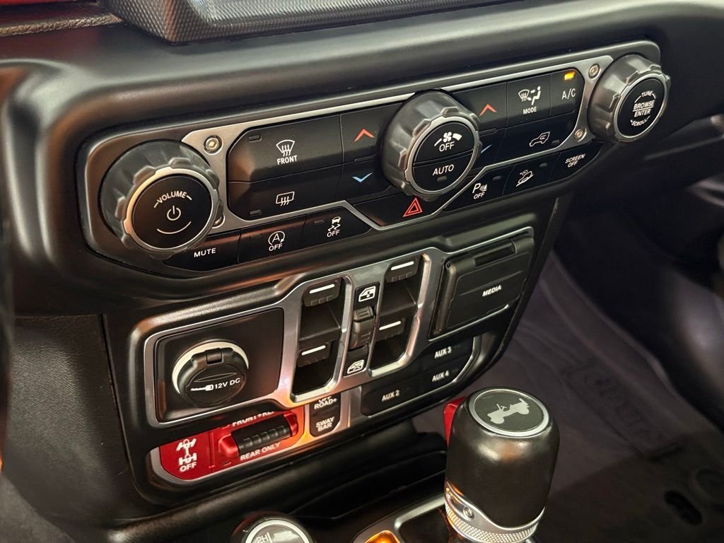 Used 2021 Silver Jeep Unlimited Rubicon image 35