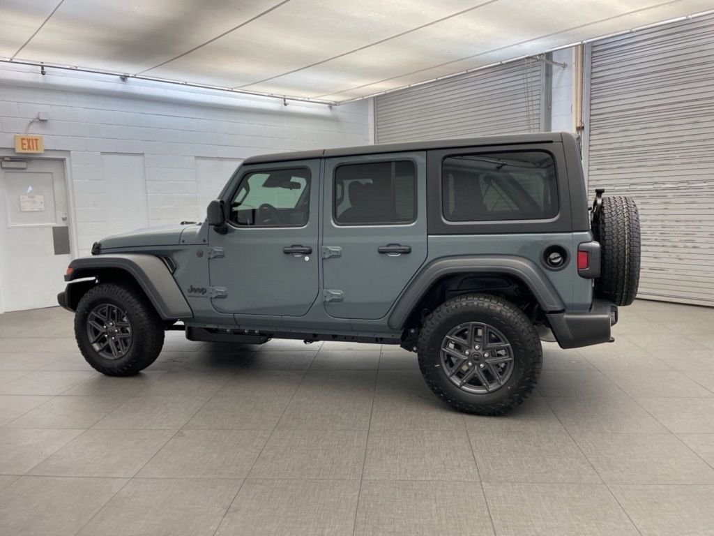 New 2026 Anvil Clear-Coat Exterior Paint Jeep Sport S image 5