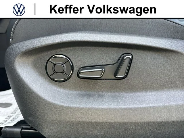 New 2026 Black Volkswagen 2.0T SE image 13