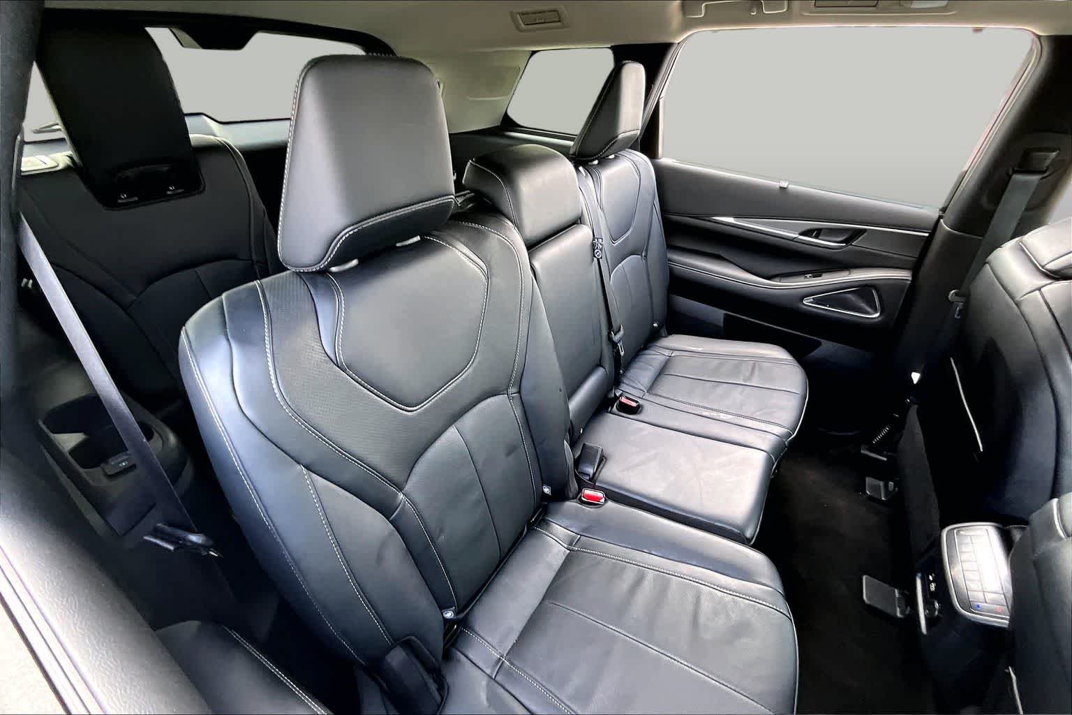 Used 2023 Graphite Shadow INFINITI LUXE image 19