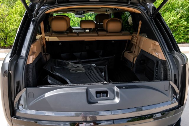 Used 2025 Gray Land Rover Autobiography image 72