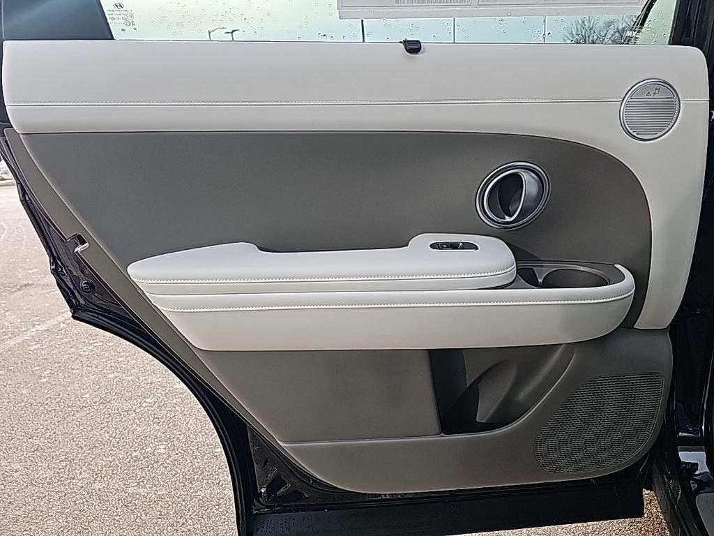 New 2026 Black Hyundai SEL AWD image 31