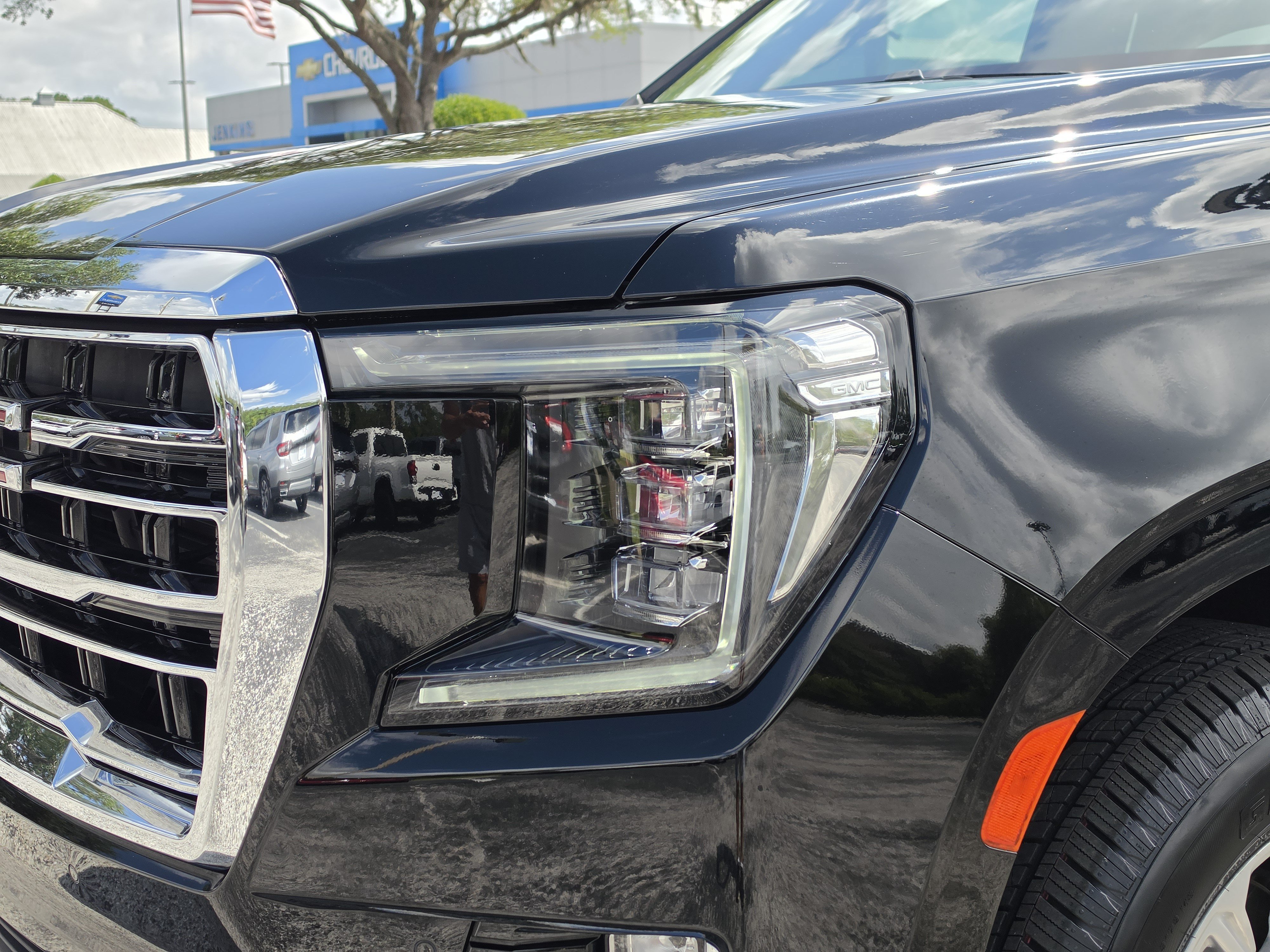 Used 2023 Onyx Black GMC SLT image 13