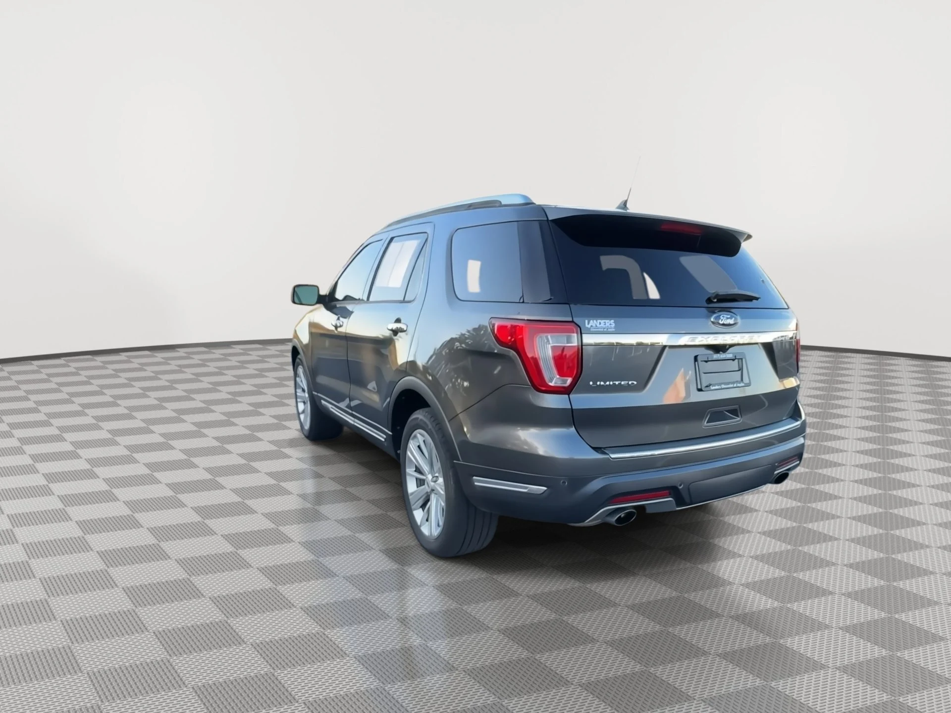 Used 2019 Magnetic Ford Limited image 6