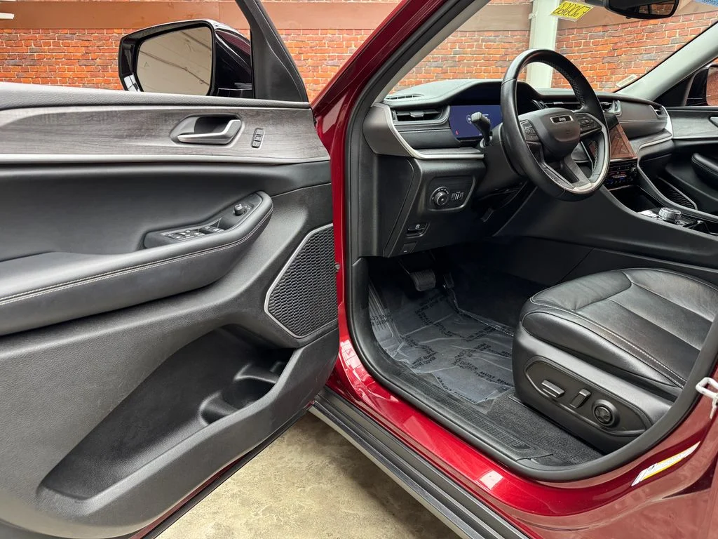 Certified Used 2022 Velvet Jeep Limited image 9