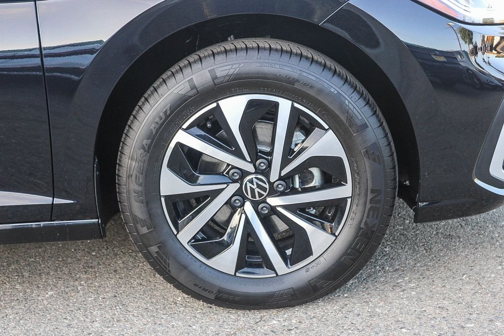 New 2027 Black Volkswagen 1.5T S image 11