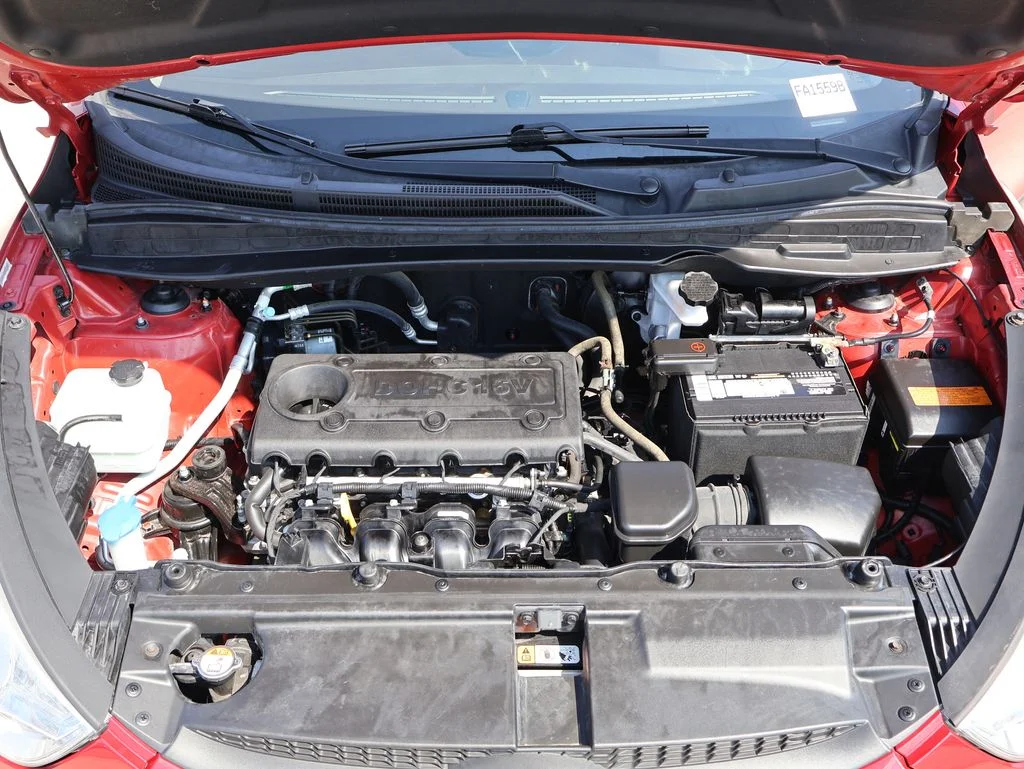 Used 2013 Garnet Red Hyundai GLS image 36