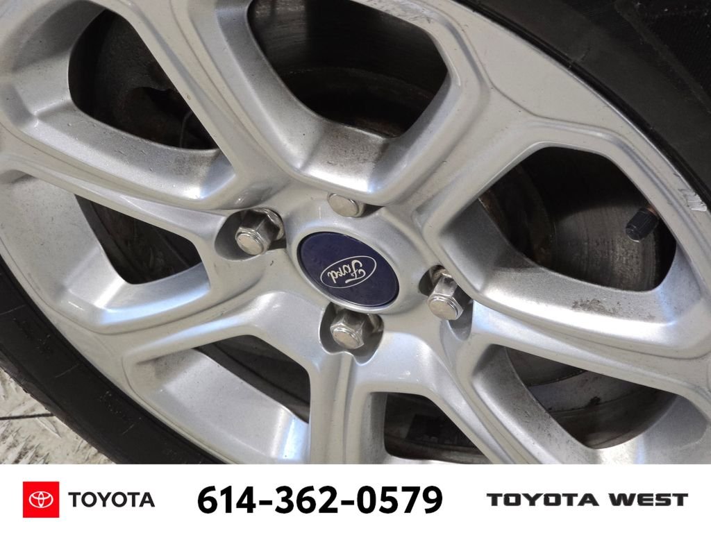 Used 2019 Silver Ford SE image 13