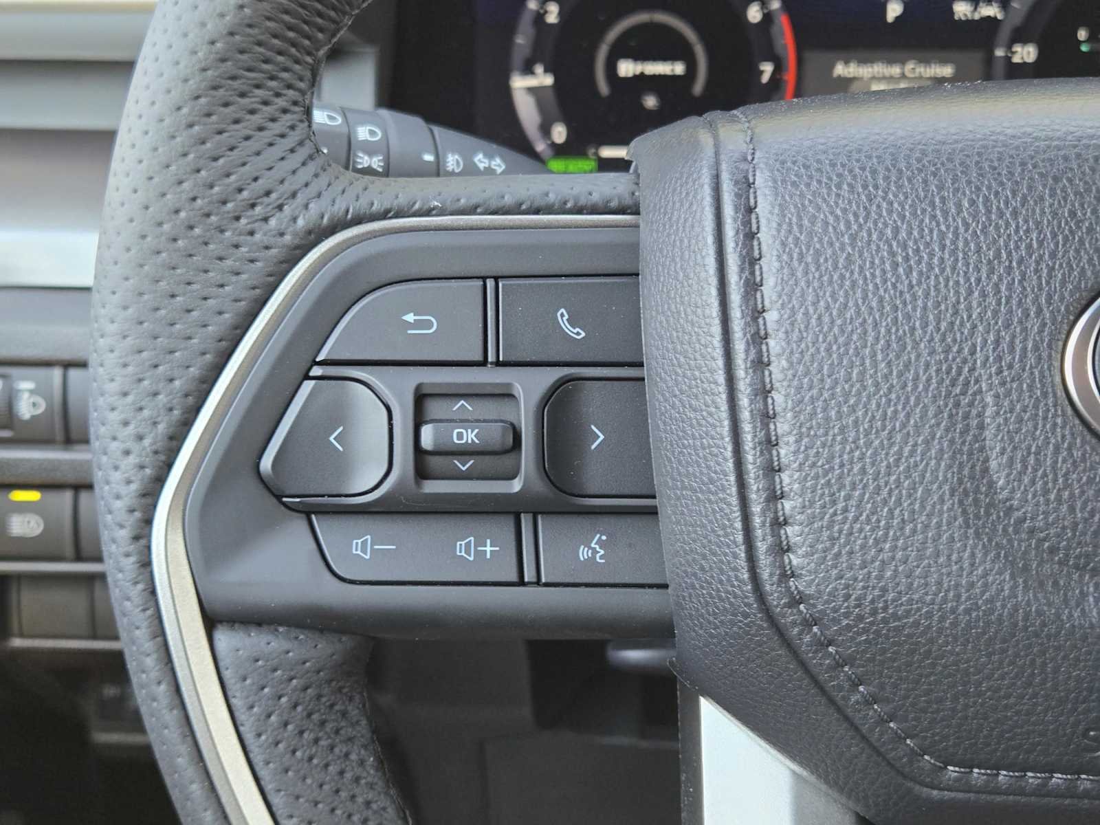 2025 Toyota Tacoma TRD Sport - Photo 23