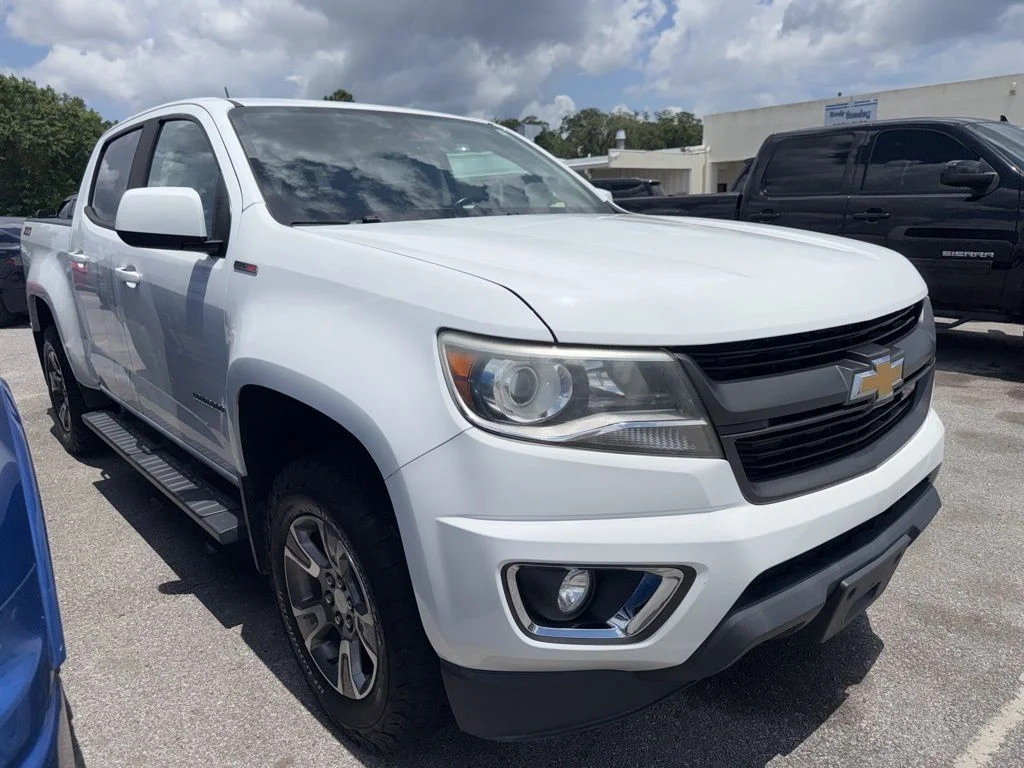 Used 2018 White Chevrolet Z71 image 7