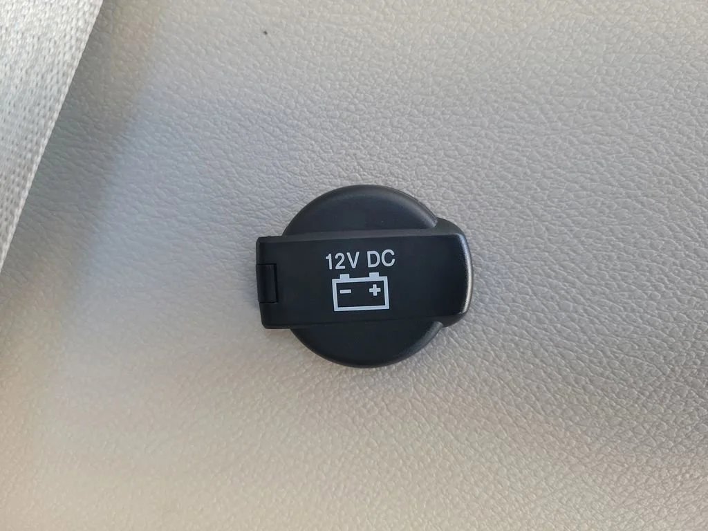 Used 2017 White Chrysler Touring-L Plus image 7
