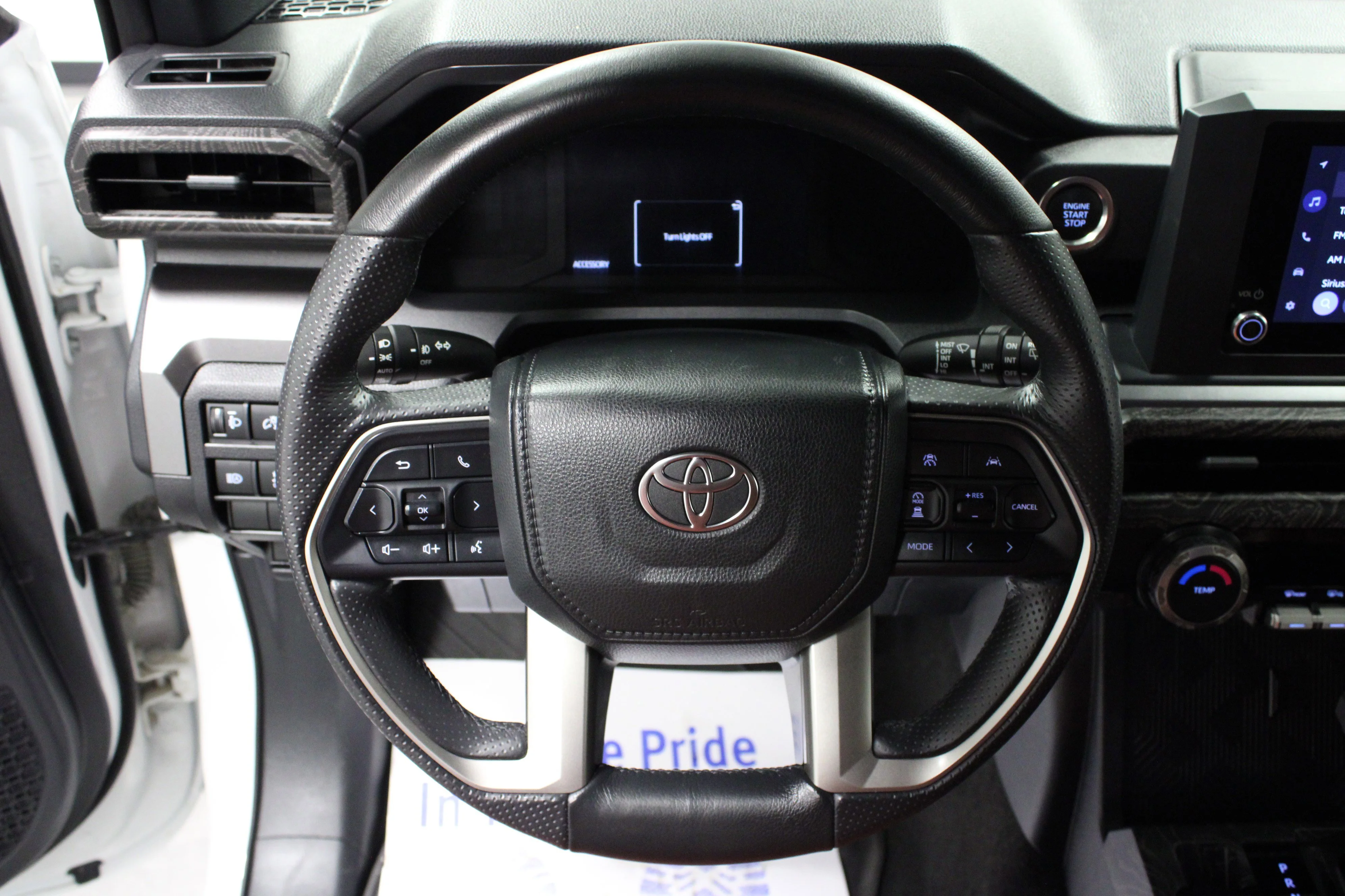 Used 2025 Ice Toyota SR5 image 17