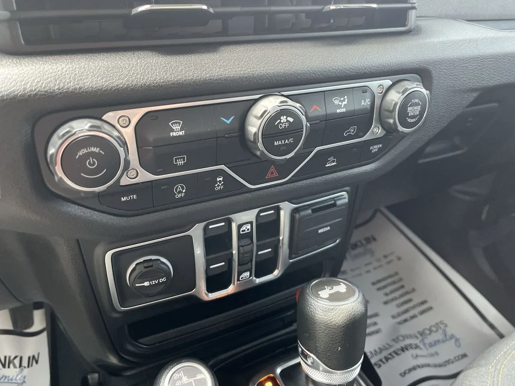 Used 2024 Black Jeep Sport S image 18