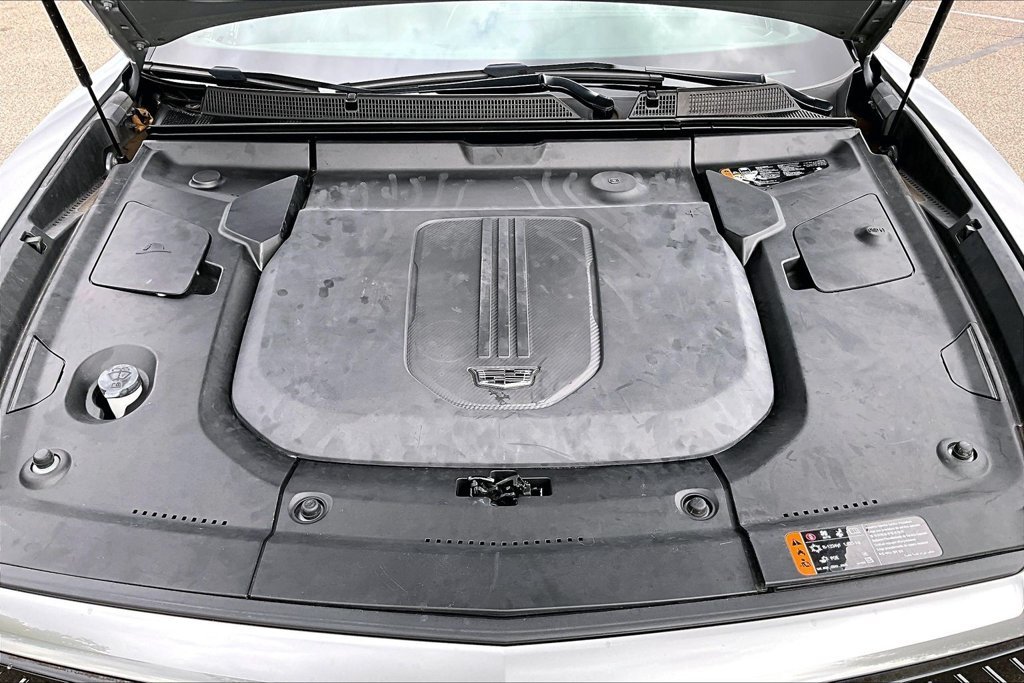 Used 2023 Gray Cadillac Luxury image 9