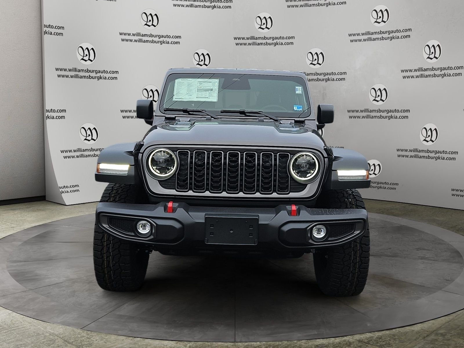 New 2026 Granite Crystal Metallic Clear-Coat Exterior Paint Jeep Rubicon image 8