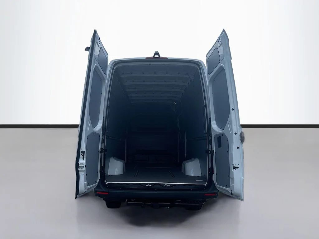 New 2026 Arctic White Mercedes-Benz Cargo 170 WB image 9