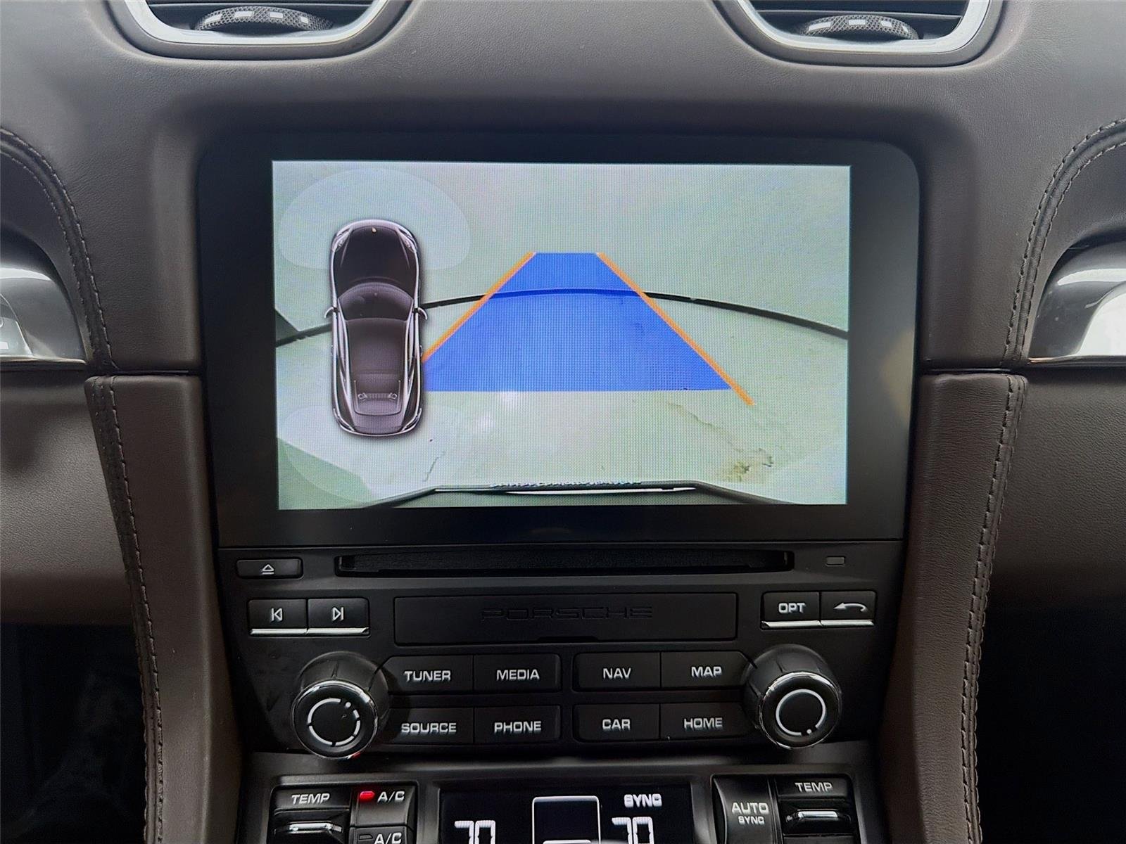 Used 2022  Porsche  image 16