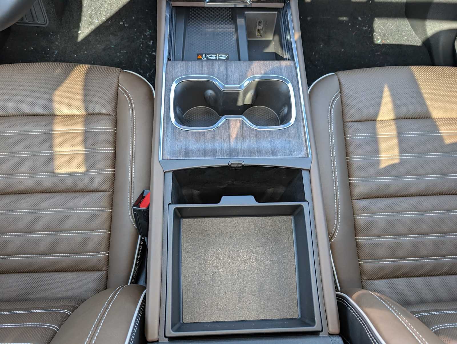 2027 GMC Acadia Denali Ultimate - Photo 13