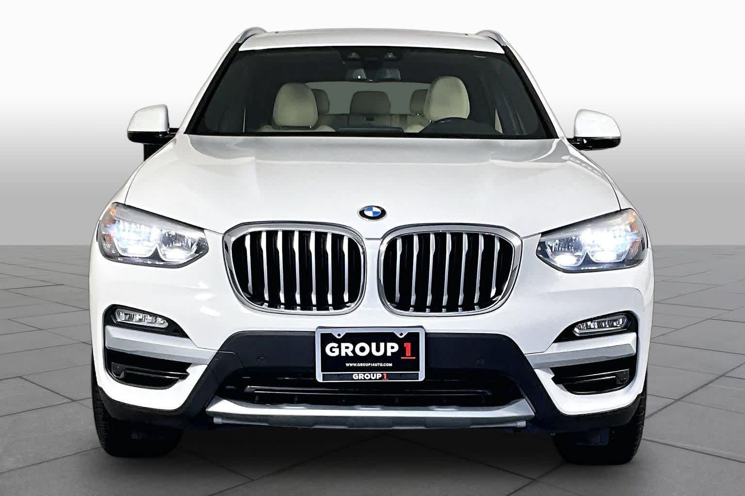 Used 2019 Alpine White BMW sDrive30i image 4